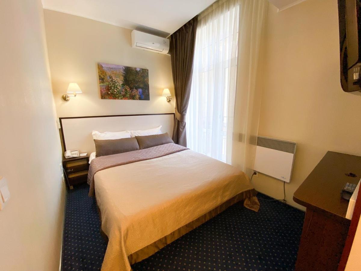 Teatralny Hotel Zaporizhia Luaran gambar