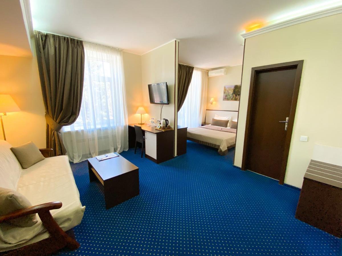 Teatralny Hotel Zaporizhia Luaran gambar